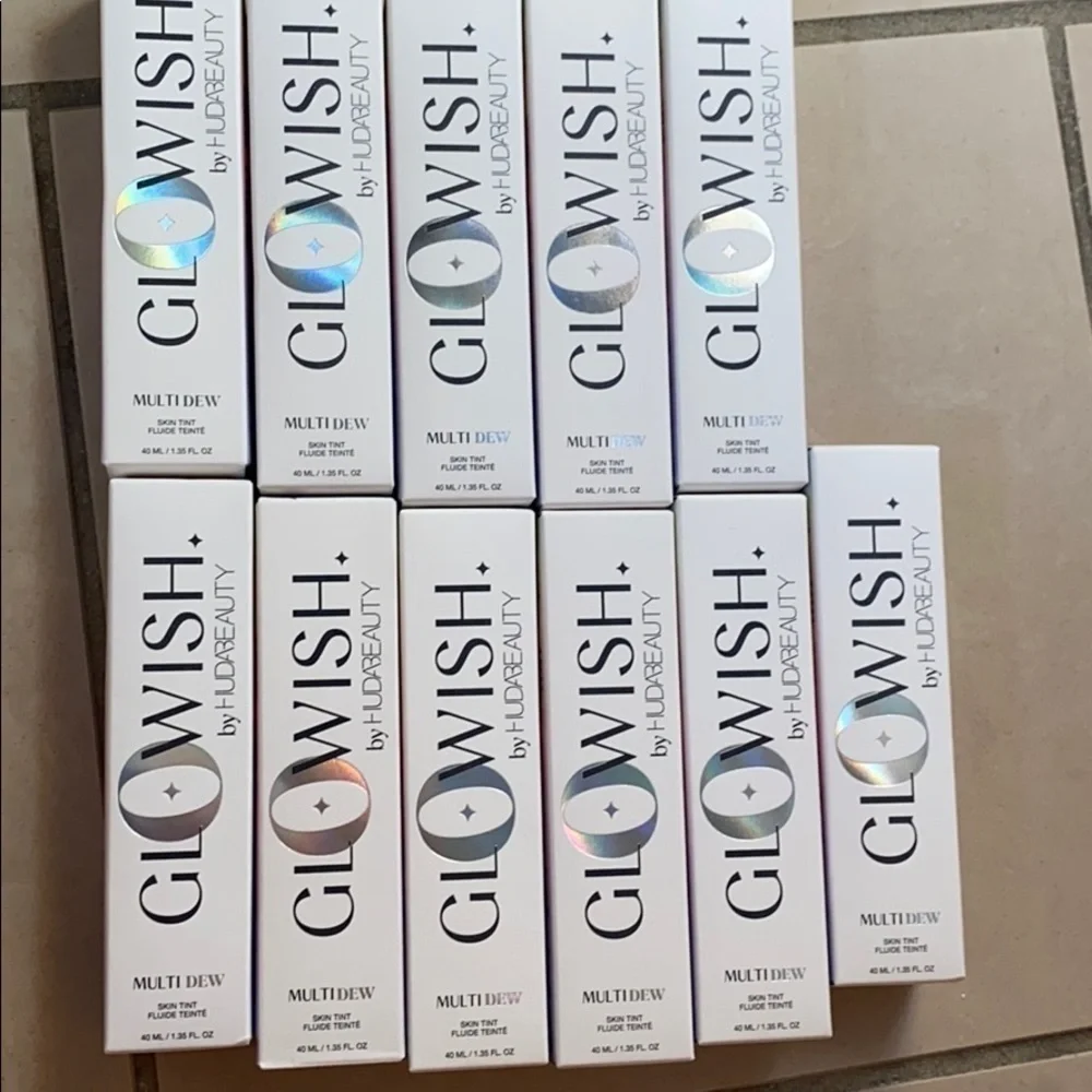 HUDA BEAUTY new unused